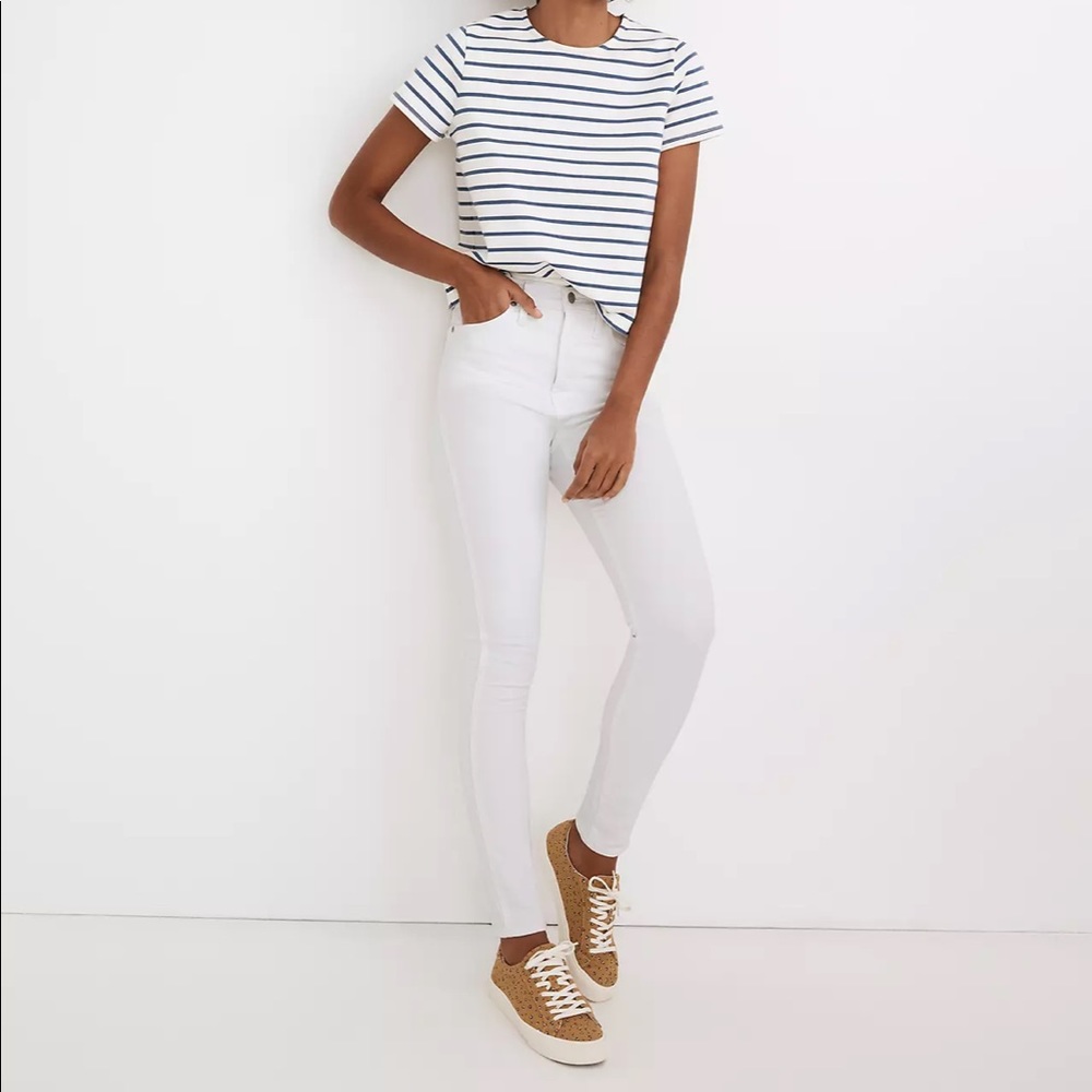 Madewell 10” high rise skinny jeans in pure white. NWT. Size 28